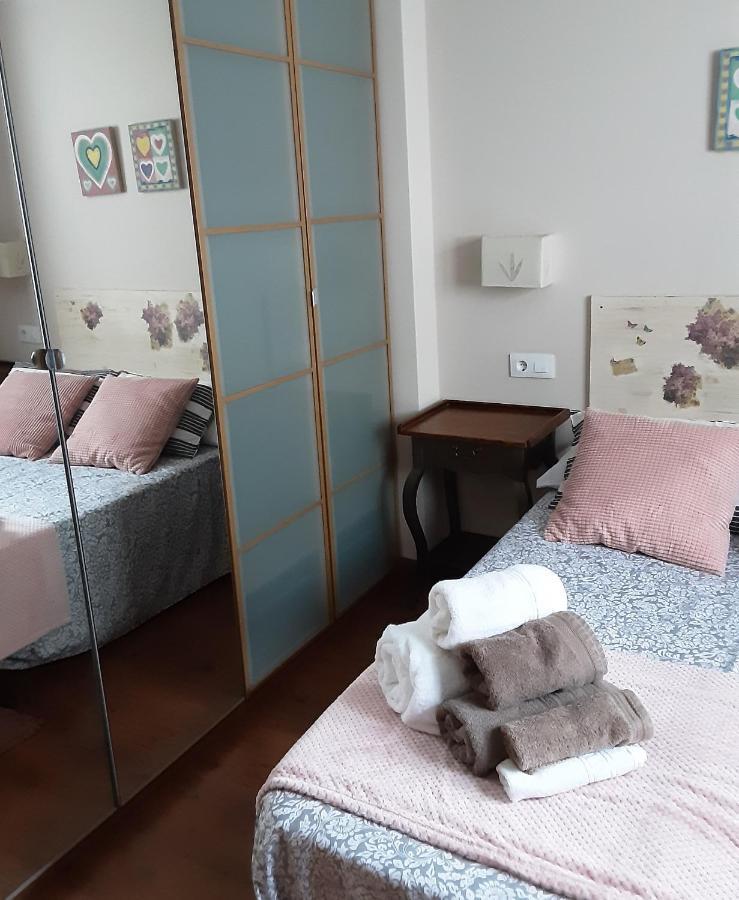 Apartamento Cine Colon 2 Ribadeo Exteriör bild