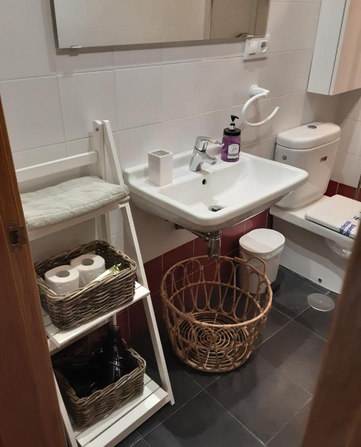 Apartamento Cine Colon 2 Ribadeo Exteriör bild